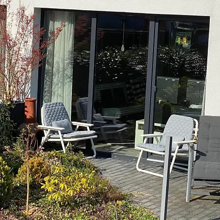 Apartment Modernes Doppelhaus In Stadtnah Und Direkt Am Naturschutzgebiet